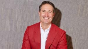 Starbucks appoints Brian Niccol as Chairman and CEO, succeeding Laxman Narasimhan